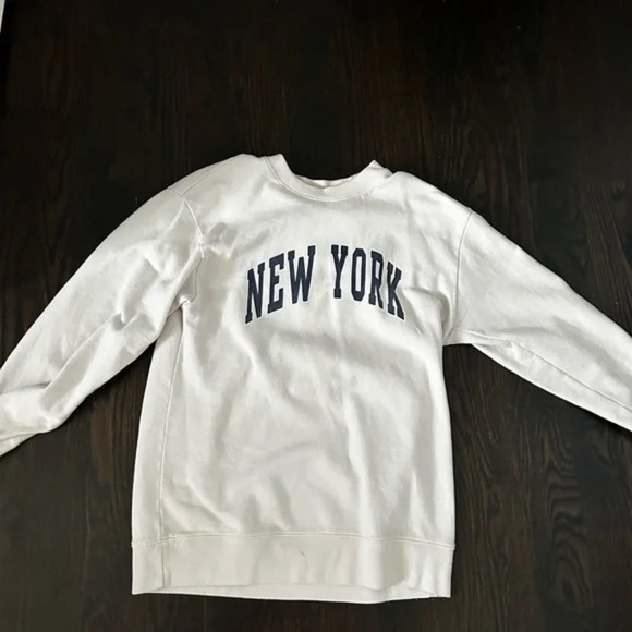 Brandy Melville Tops - brandy melville new york sweatshirt - one size